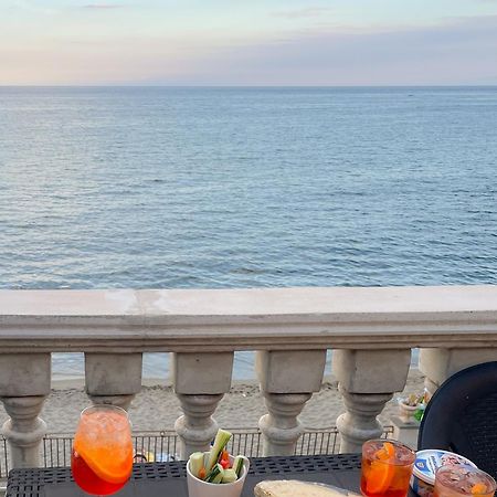 Maremare Apartments Giardini Naxos Exterior foto